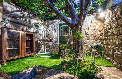 Holiday House near Split with heated pool - Photo 18