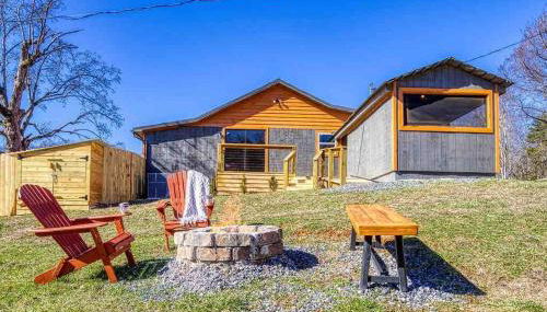 Country Cabin, Fenced area for pets, Hot Tub, Arcade!!! - Foto 2