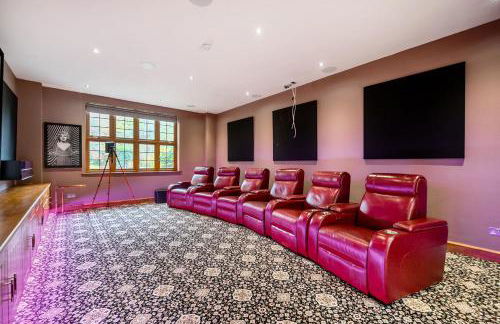 Kingswood 6 Bed Mansion, Tennis Court and Cinema - Foto 14