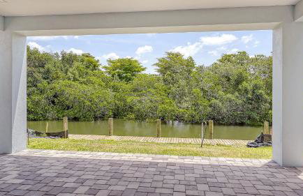 NEW! SaltWater Serenity less than 500ft to AMI, Canal Front! - Foto 41