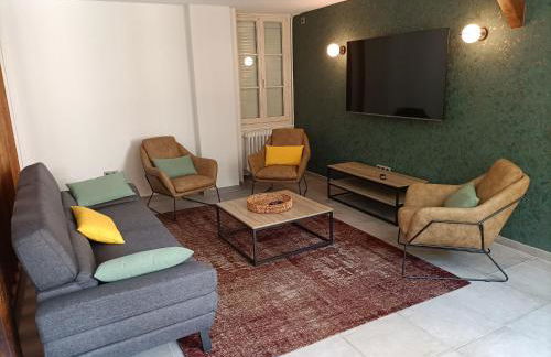 Gîte haut de gamme face à l'abbaye de Noirlac - 5 ch, 5 sdb, clim, terrasse privée - FR-1-586-26 - Foto 4