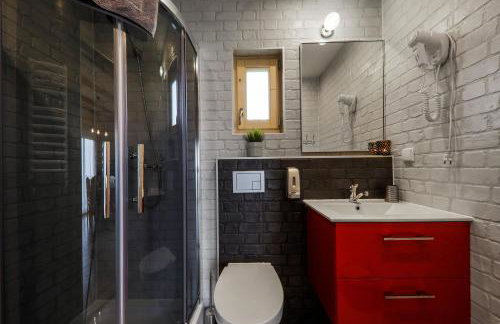 Domki Górskie Janosik, Kwicoł i Pyzdra Jacuzzi, Sauna - Photo 28