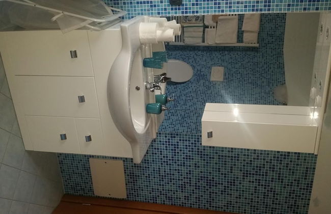 Comfortable Attic With Parking Space in the Town of Chiavari Num001 - Foto 9