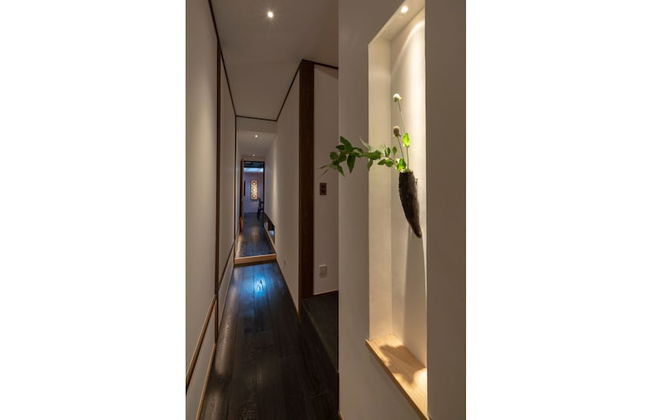 Hinaya Higashiyama - Photo 23