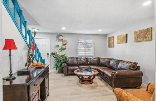 All New! Convenient Location! Sleeps 6 - Foto 5