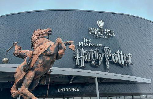 Multiple 2-Bedroom Apartments near Harry Potter Studios - 2-Minute walk to Bushey Station - 20 Minutes to London Euston - Ideal for Families & Business - Free Parking - Foto 39