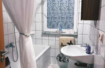 Super Monteurwohnung mit Balkon und Parkplatz, bei Bayreuth ruhig, 4 Betten Wifi, Küche - Foto 19