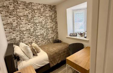 Elysian Escape, modern 5 bedroom house - Photo 19