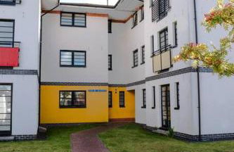 Bathgate Penthouse near Edinburgh - Photo 25