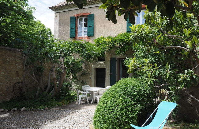 Charming Provencal Holiday Home With Garden - Foto 1