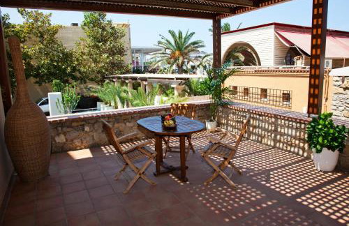 Mylos Hotel Apartments - Photo 18