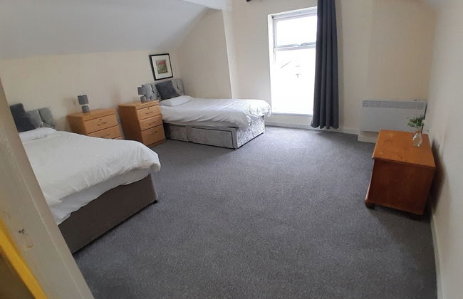 Blackpool - 2-beds - Sleeps 5 - Pet Friendly - Photo 10