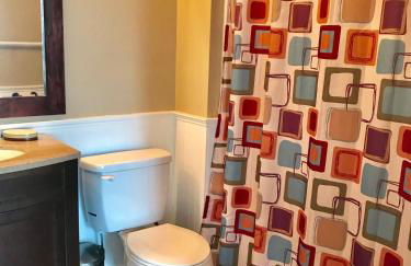 Queenie's Palace - Photo 30