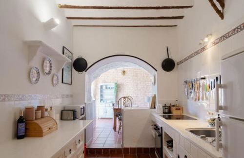 Casa rural con jacuzzi y chimenea en paraje único - La Casa del Pino - Foto 8