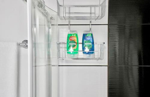 Large One Bedroom Apartments Southsea Sleeps 3 - Free Parking - Foto 23