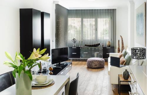 Apartment Abora Garden with terrace, pool, extensive gardens and free parking - Foto 2