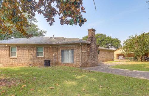 4 Mi to Dtwn Tuscaloosa Home with Cozy Den! - Foto 25