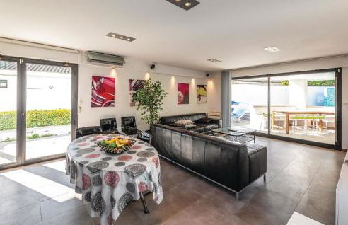Awesome Home In Sant Pere Pescador - Foto 19