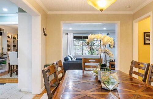 Hillside Hot Tub Hideaway! King Bed / Fire Pit - Foto 31