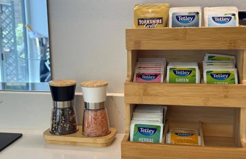 Stansted Airport Stay, Parking and Luxury Suite - Foto 17