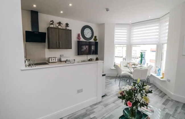 The Monroe - 2nd Floor - Luxury for up to 4 guests near Open Air Theatre and North Bay - Foto 23