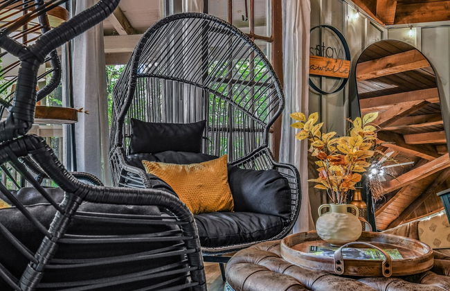 Light'n Bug Bungalow 1 Bedroom Cabin by RedAwning - Photo 21