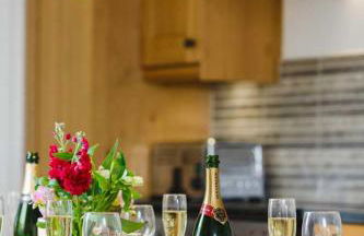 Stylish Central Bath House with five bedrooms - Photo 14