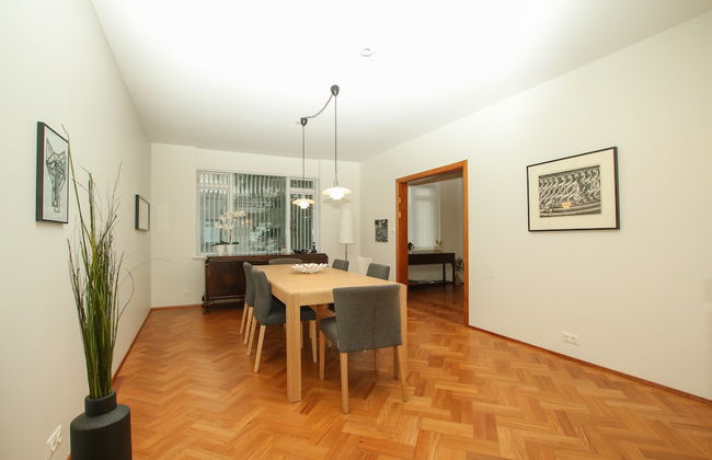 Large Modern Family House - Foto 8