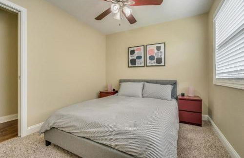 4BD-3BA Chic Timeless Elegance - 15 Mins to DT - Foto 21