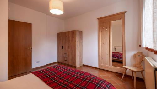 Casa Marta - Photo 5, wardrobe