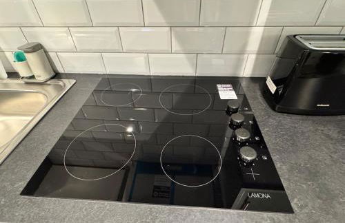 5 Town centre, entire flat, free parking king bed - Foto 13