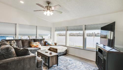 Waterfront Trinity Vacation Rental with Hot Tub! - Foto 4