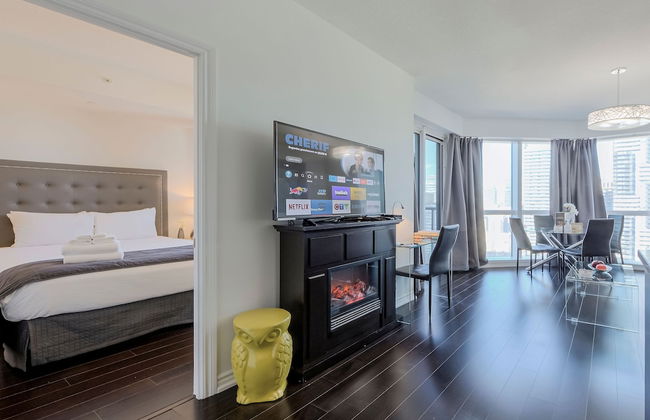 Downtown Toronto 2 Bedroom 2 Bath Suite Near Business District, U of T, Hospital - Foto 6