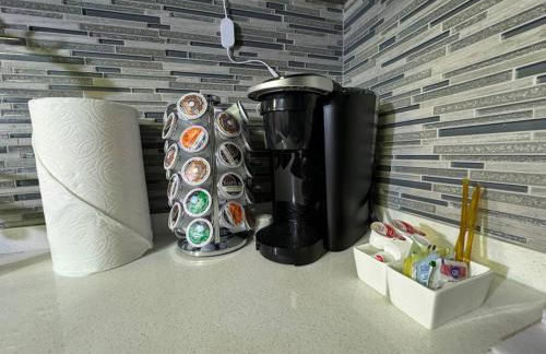 Modern condo near Fremont Street - Foto 40