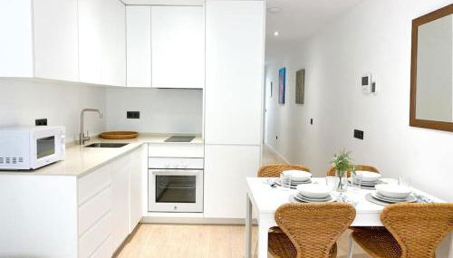 Cosy Beach Apartment - Photo 2, stove