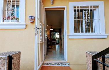 2 Bedroom Algorfa Townhouse with Pool - Foto 2