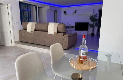 Villa LiLo Private House with Heated Pool - Foto 37