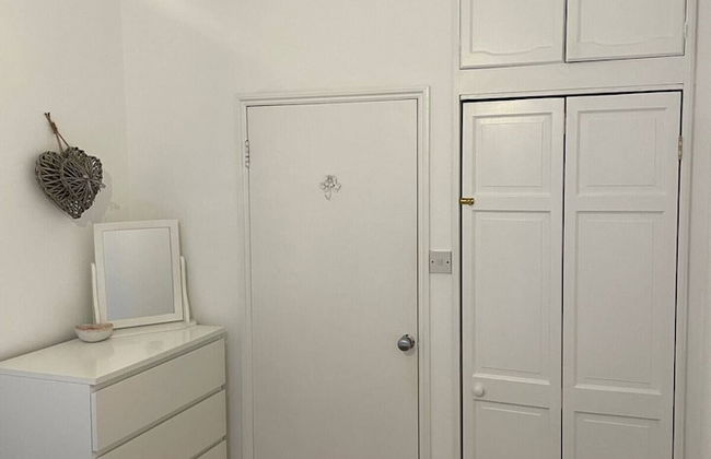 Spacious 1BD Flat - Next to Richmond Riverside! - Foto 6