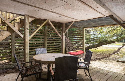 Oceanside Cottage -3BDR 2BA-Walk to Beach! - Foto 35