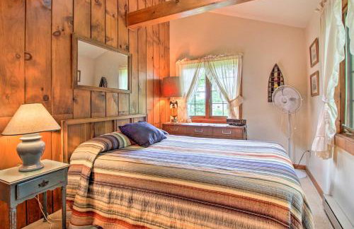 Waterfront Lake George Cabin Walk to Water - Foto 16