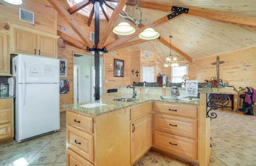 Fire Pit, Views Lakefront Toledo Bend Retreat! - Foto 9