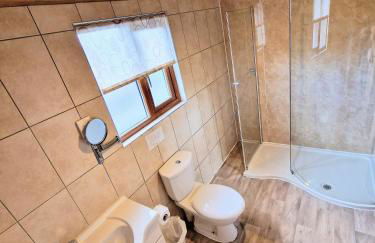 Lomond 5 with Private Hot Tub - Fife - Loch Leven - Lomond Hills - Pet Friendly - Photo 13