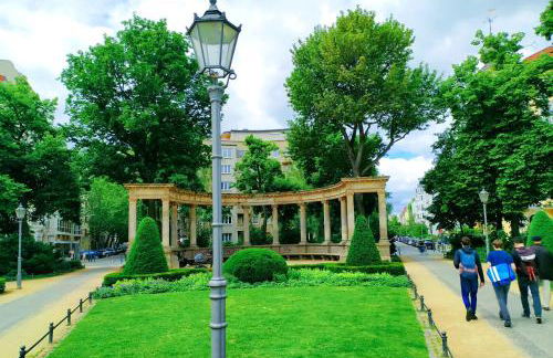 Apartment 3 large rooms with 2 separate bedbrooms close to city centre near Kudamm and KaDeWe - Foto 22