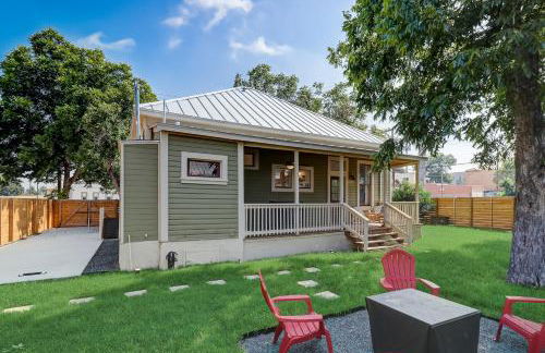 Downtown home with enclosed backyard, deck, streaming, washer/dryer, central AC - Foto 3