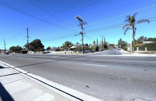 Escondido Front Unit 3-BR by SD STAY - Foto 56