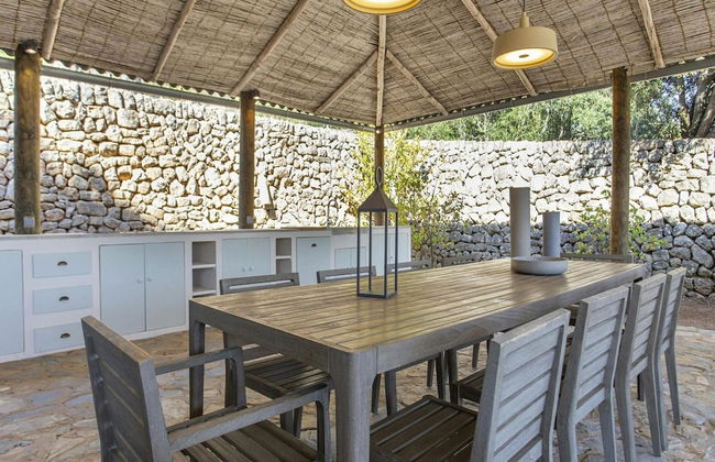 Stunning Farmhouse With Private Pool - Photo 30