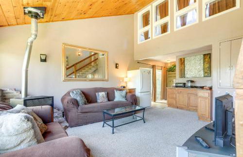 Auburn Cottage with Patios and Garden - 3 Mi to Town! - Foto 1