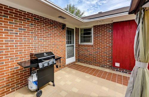 Pet Friendly Home with Hot Tub, Patio and Game Room! - Foto 30