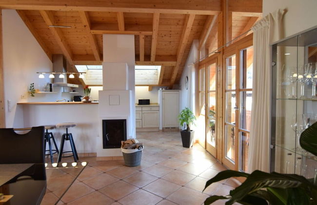 Pleasant Holiday Home With View - Foto 14