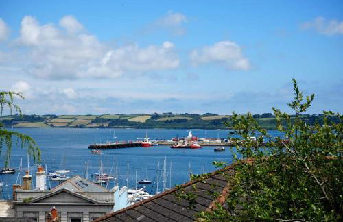 Fabulous High Street Townhouse With Stunning Views & Parking at 'Eagles Nest' - Foto 7